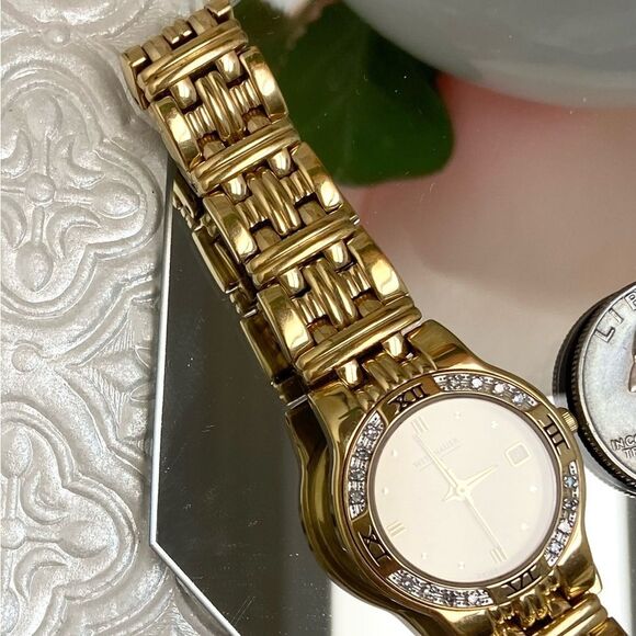 Wittnauer 2003 Diamond Accented Bezel Swiss Quartz Dress Watch - Picture 15 of 16